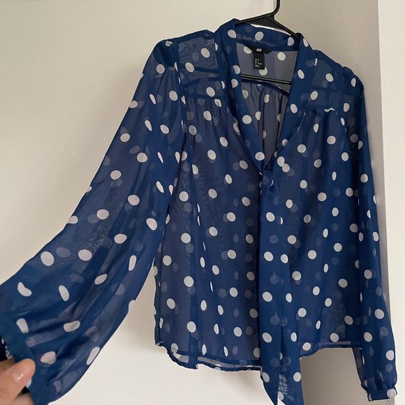 H&M polka dot blue blouse, size fits to US 2-6 - Picture 6 of 6